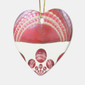 Crimson Spin - Ein wunderschöner Red Cricket Ball Keramikornament (Links)