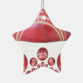 Crimson Spin - Ein wunderschöner Red Cricket Ball Keramikornament (Rechts)