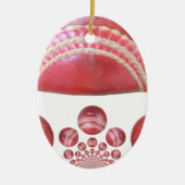 Crimson Spin - Ein wunderschöner Red Cricket Ball  Keramikornament (Vorne)