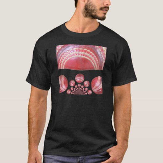 Crimson Spin - Ein wunderschöner Red Cricket Ball T-Shirt (Vorderseite)