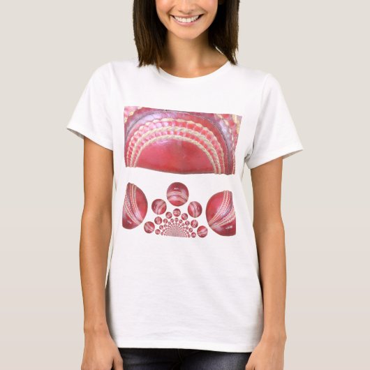 Crimson Spin - Ein wunderschöner Red Cricket Ball T-Shirt (Vorderseite)