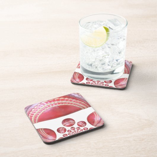 Crimson Spin - Ein wunderschöner Red Cricket Ball Untersetzer (Rechte Seite)