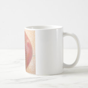 Crimson Stitch Fokus: Nahaufnahme von Crickets Her Kaffeetasse