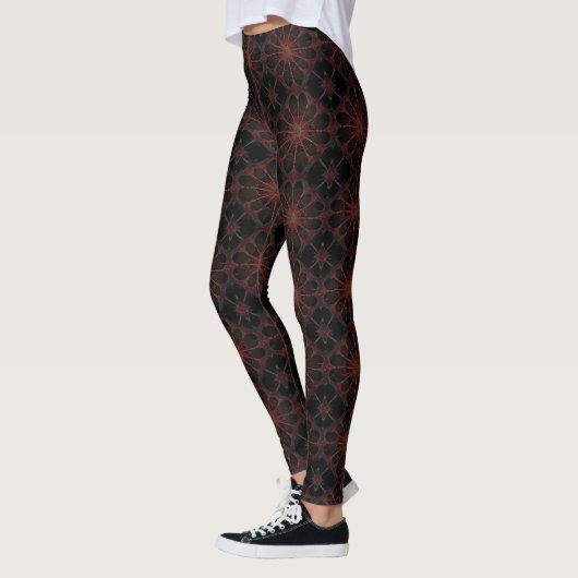 Crimson Web: Fraktal-Tanz mit der Redback Spider Leggings (Links)