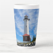 Crisp Point Lighthouse Milchtasse (Vorderseite)