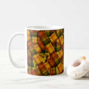 Crisscross Highland Cow on Tartan, Kaffeetasse