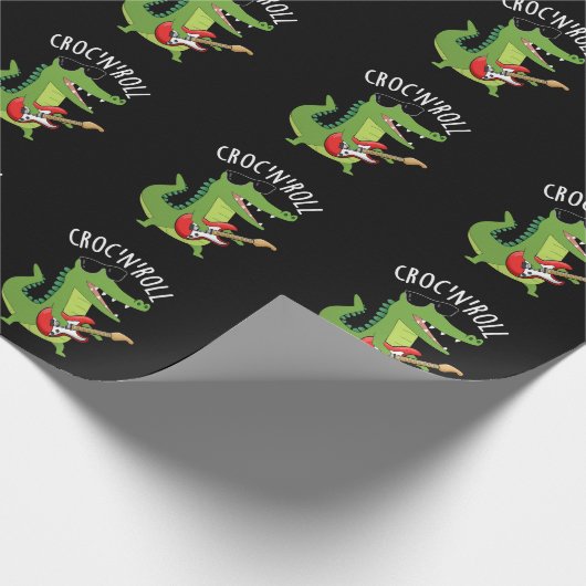 Croc N Roll Funny Crocodile Pun Dark BG Geschenkpapier (Ecke)