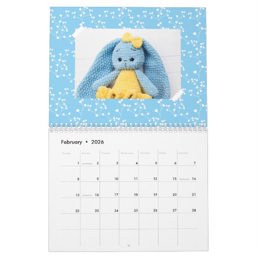 Crochet Bunny Calendar 2026 - Handmade Family Art Kalender (Feb 2026)