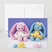 Crochet Bunny Friends – Collectible Art Postkarte (Vorne/Hinten)