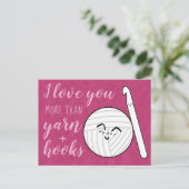 Crochet-Hooks + Garn-Cartoon-Liebe Mehr Postkarte (Stehend Vorderseite)
