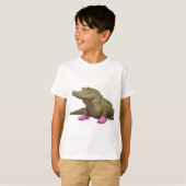 Crocodile wearing croc shoes  T-Shirt (Vorne ganz)