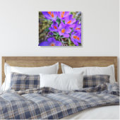 Crocus Fine Art Leinwanddruck (Insitu (Schlafzimmer))