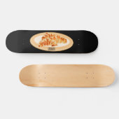 Croissant-Cartoon-Abbildung Skateboard (Horizontal)