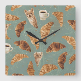 Croissant Crawl Cats, Coffee & French Bakery Chaos Quadratische Wanduhr