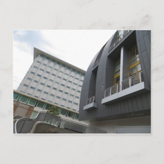 Crooked Gebäude Postkarte (Vorderseite)