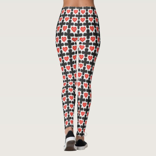 Cross Shaped Checkered Pattern with Red Hearts Leggings (Rückseite)