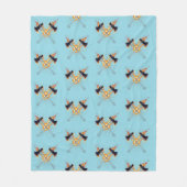 Crossed Fantasy Axes with Fiery Energy – Powerful  Fleecedecke (Vorderseite)