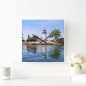 Crossover Island Lighthouse, New York Wall Clock Quadratische Wanduhr (Zuhause)