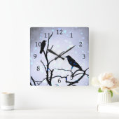 Crow Bird auf Tree Bird 94 lila Quadratische Wanduhr (Zuhause)