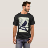 Crow Perched on Bare Winter Branches T-Shirt (Vorne ganz)