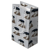 Crow und Harmonica Kleine Geschenktüte (Rückseite Schrägansicht)