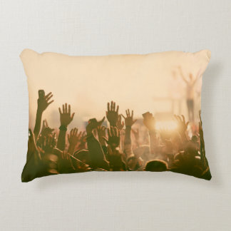 Crowd at concert - Retro-Stil Fotokonzert, Dekokissen