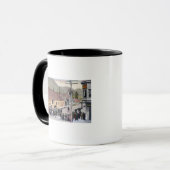 Crowds auf Broadway und McKinley Street Tasse (Vorderseite Links)
