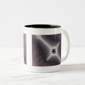Crucifix - Fraktal-Tasse Zweifarbige Tasse (VorderseiteRechts)