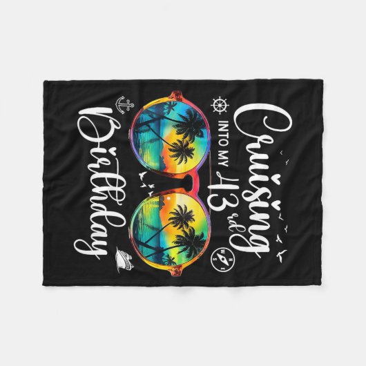 Cruising Into My 43rd Birthday Trip Vacation Cruis Fleecedecke (Vorderseite (Horizontal))