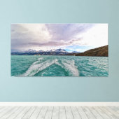 Crusing on Lago Argentino in Patagonia Leinwanddruck (Insitu (Holzboden))