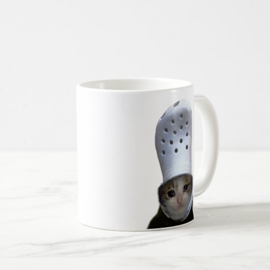 Cry Cat Croc Hat Meme Tasse doppelseitig (VorderseiteRechts)