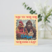 “Cryptid Photo Op” Cheesy Chicken Selfie  Postkarte (Stehend Vorderseite)