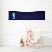 Crystal Ice Seepferd auf blauem Hintergrund Banner (InSitu)