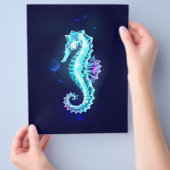 Crystal Ice Seepferd auf blauem Hintergrund Flyer (Hand)
