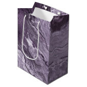 Crystal Lila Agate | Moody Marbled Stone Mittlere Geschenktüte (Vorderseite Schrägansicht)