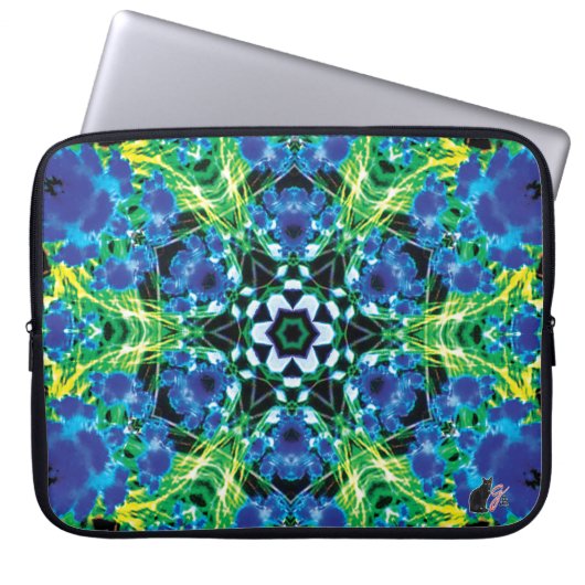 Crystalmarine Kaleidoskop Laptopschutzhülle (Vorderseite)