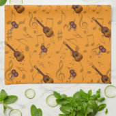Cuatro und Maracas mit Noten auf ORANGE Geschirrtuch (Gefaltet)