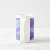 Cubes in dreieckiges geometrisches Muster Porzellantasse (Rückseite)