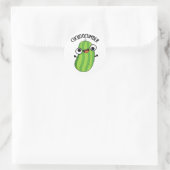 Cuckoocumber Funny Veggie Cucumber Pub Runder Aufkleber (Tasche)