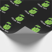 Cucum bro Funny Veggie Cucumber Pun Dark BG Geschenkpapier (Ecke)