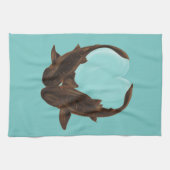 Cuddling Nurse Sharks Geschirrtuch (Horizontal)