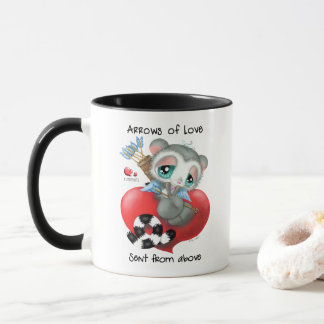 Cuddly lemur holding love arrows - sip of love  tasse