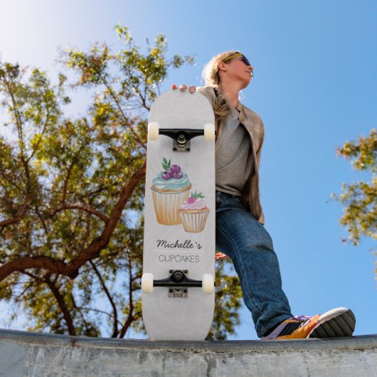 Cup Cakes und Frucht Wasserfarben Muster Skateboard (Außen 1)