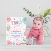 Cupcake 2. Geburtstag Party Zwei süße Süßigkeiten Einladung (Stehend Vorderseite)