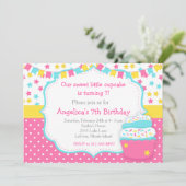 Cupcake and Sprinkles Pink Birthday Party Einladung (Stehend Vorderseite)