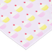 Cupcake Baking Birthday Tischdecke (Schrägansicht)