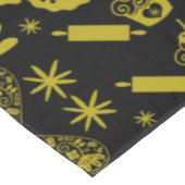 Cupcake Baking Folk Tischdecke (Schrägansicht)