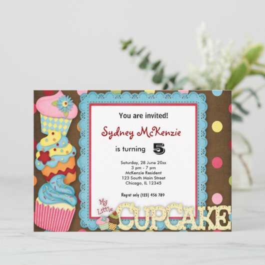 Cupcake Birthday Einladung (Stehend Vorderseite)