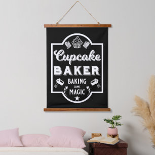 Cupcake Master Baker Wandteppich Mit Holzrahmen