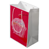 Cupcake mit Erdbeerfrosting Mittlere Geschenktüte (Rückseite Schrägansicht)
